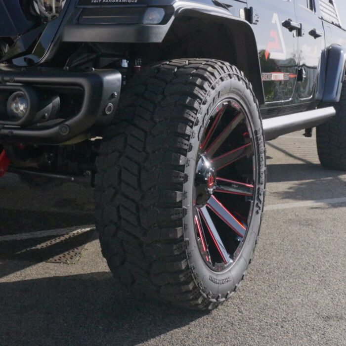 Black Saphir, Rims & Tires - Image 2